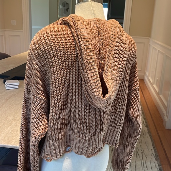 Worn Once! LOVERS + FRIENDS ‘Distressed Knit’ Sweater - Picture 7 of 9